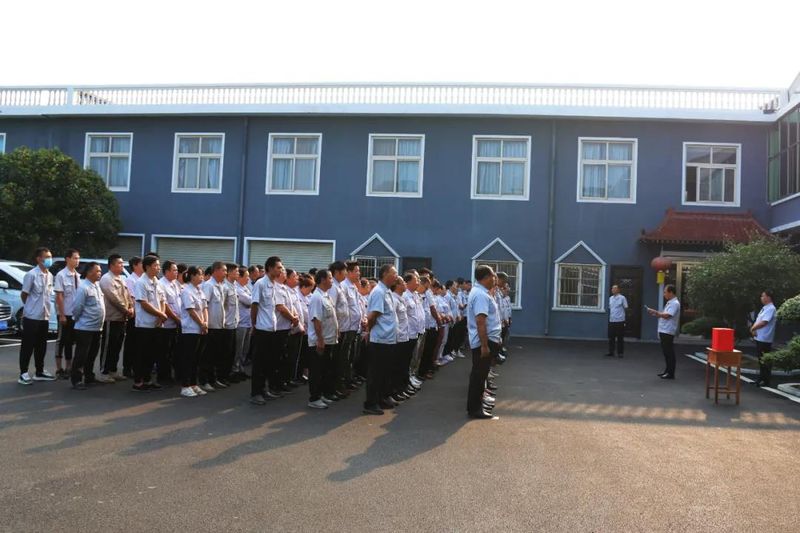 花溪科技舉行“送溫暖、獻(xiàn)愛心”捐助活動